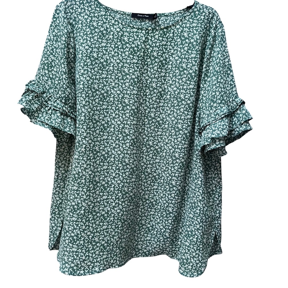 Boutique Green Floral Ruffle Sleeve blouse loose fit light Peasant Cottagecore